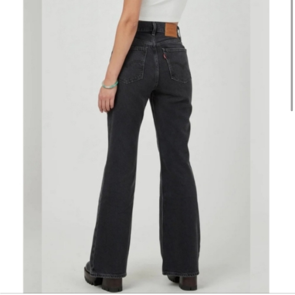 HOST Pick🎉Levi’s 70’s High Flare Black/Gray Wash jeans, Size 29 & 30 NWT!••• - Picture 2 of 16